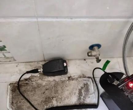 临渭屋顶漏水维修公司分享下卫生间漏水的危害及解决方法